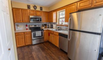 107 Birchwood Rd, Blakeslee, PA 18610
