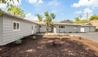 9484-86 La Cuesta Dr, La Mesa, CA 91941