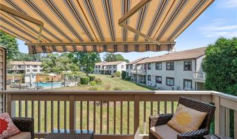30 Sweet Meadows Ct 26, Narragansett, RI 02882