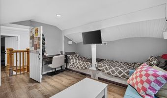 61 Upper Loudon Rd, Albany, NY 12211
