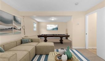 94 Ridgewood Rd, Middletown, RI 02842