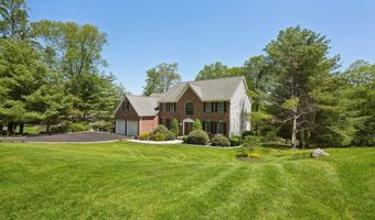 2 Logans Way, Danbury, CT 06811