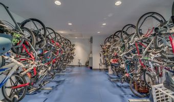 1111 ORREN St NE 300, Washington, DC 20002