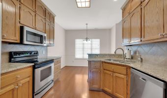 236 QUEENS GATE, Alabaster, AL 35114