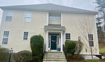 104 Woodcrest Ln 104, Danbury, CT 06810