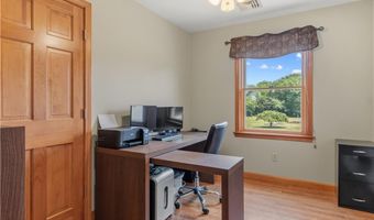 3 Courtney Ln, Hopkinton, RI 02832