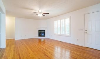 372 Brookside Dr, Algood, TN 38506
