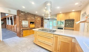 6819 SELKIRK, Bethesda, MD 20817