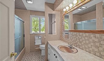 2 Julia Dr, North Providence, RI 02911