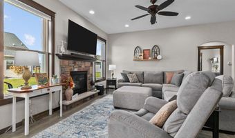 2712 W FALLEN OAK Dr, Appleton, WI 54913