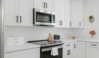 2860 Hope Ave, Carlsbad, CA 92008