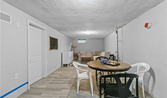 18 Sylvan Ter, Newport, RI 02840