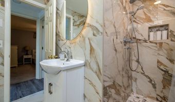 148 EARLY Dr, Basye, VA 22810
