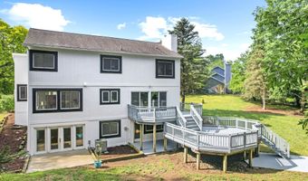 3999 Edmonton Ct, Ann Arbor, MI 48103
