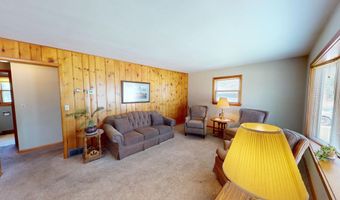 176 Powers Ave N, Alden, MN 56009