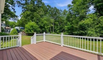 3 Connor Ln, Barrington, RI 02806