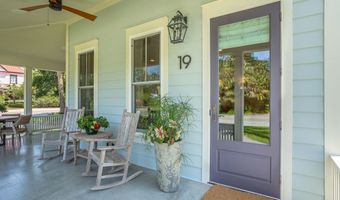19 11th St, Apalachicola, FL 32320