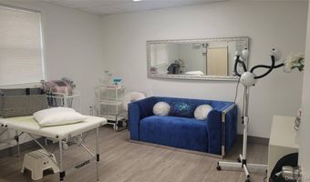 365 Broadway, Amityville, NY 11701