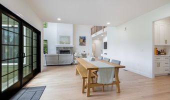 2 Buckingham Rd, Bayonne, NJ 07035