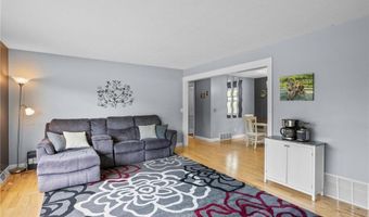 1214 S Darling Dr NW, Alexandria, MN 56308
