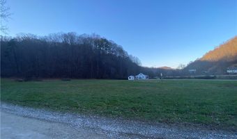 51 Oakmont Dr, Danville, WV 25053
