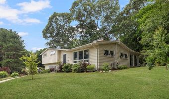 10 Guzeika Rd, North Kingstown, RI 02852
