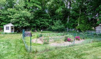 5 Lions Dr, Coventry, RI 02816