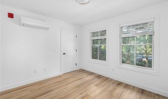 32 Exchange St 203, East Greenwich, RI 02818