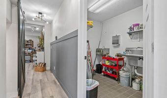 623 E Main St, Anoka, MN 55303