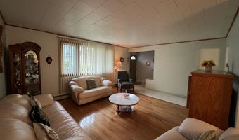 35 E 26TH St, Bayonne, NJ 07002
