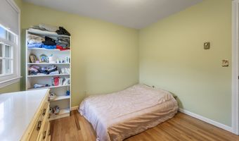 745 Rustic Ln, Cheshire, CT 06410