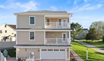 25 Scallop Shell Rd, Narragansett, RI 02882