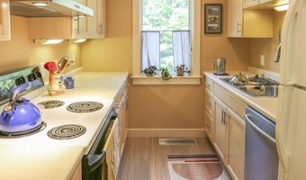 28 B Springbrook Dr TH-10, Belfast, ME 04915