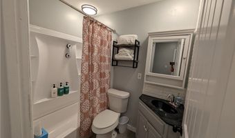 1494 Hilton Dr, Akron, OH 44313