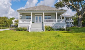 810 S Beach Blvd, Bay St. Louis, MS 39520