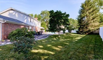 1093 Del Ebro Dr, Ballwin, MO 63011