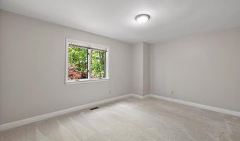 3427 E Dobson Pl, Ann Arbor, MI 48105