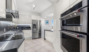 20281 E Country Club Dr 510, Aventura, FL 33180