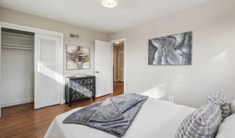 2924 S GRANT St, Arlington, VA 22202