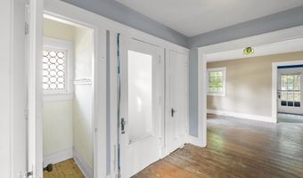 1412 Cambridge Rd, Ann Arbor, MI 48104