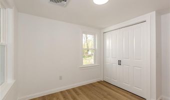 19 Leigh Rd, Cumberland, RI 02864