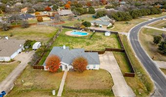 100 Meadow Glen Ct, Aledo, TX 76008