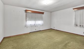 124 N Cliff St, Ansonia, CT 06401