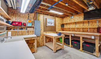 3221 4th Ave SE, Altoona, IA 50009