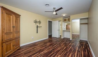537 Treetop Village Dr, Ballwin, MO 63021
