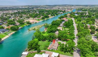 1005 N Shore Dr, Carlsbad, NM 88220