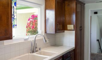 28628 Mountain Meadow Rd, Escondido, CA 92026