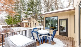 5407 Valley Rd, Ames, IA 50014