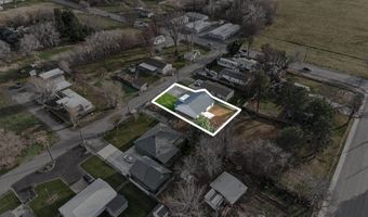 307 6th St, Benton City, WA 99320