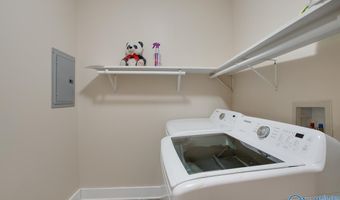 233 Carlin St, Albertville, AL 35951